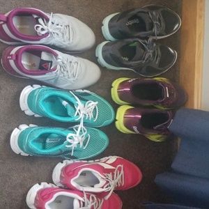 Lot of womens sneakers
